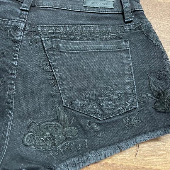 BlankNYC Black Denim Embroidered Floral Cut Off Jean Shorts Womens Size 25 RARE - Picture 3 of 11